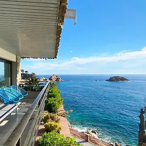 Magnificent At The Sea Front Of Apartment